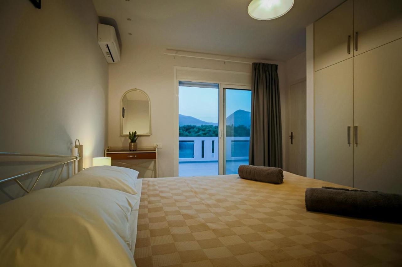 Villa Boviana With Private Swimming PoolAgios Sostis  エクステリア 写真