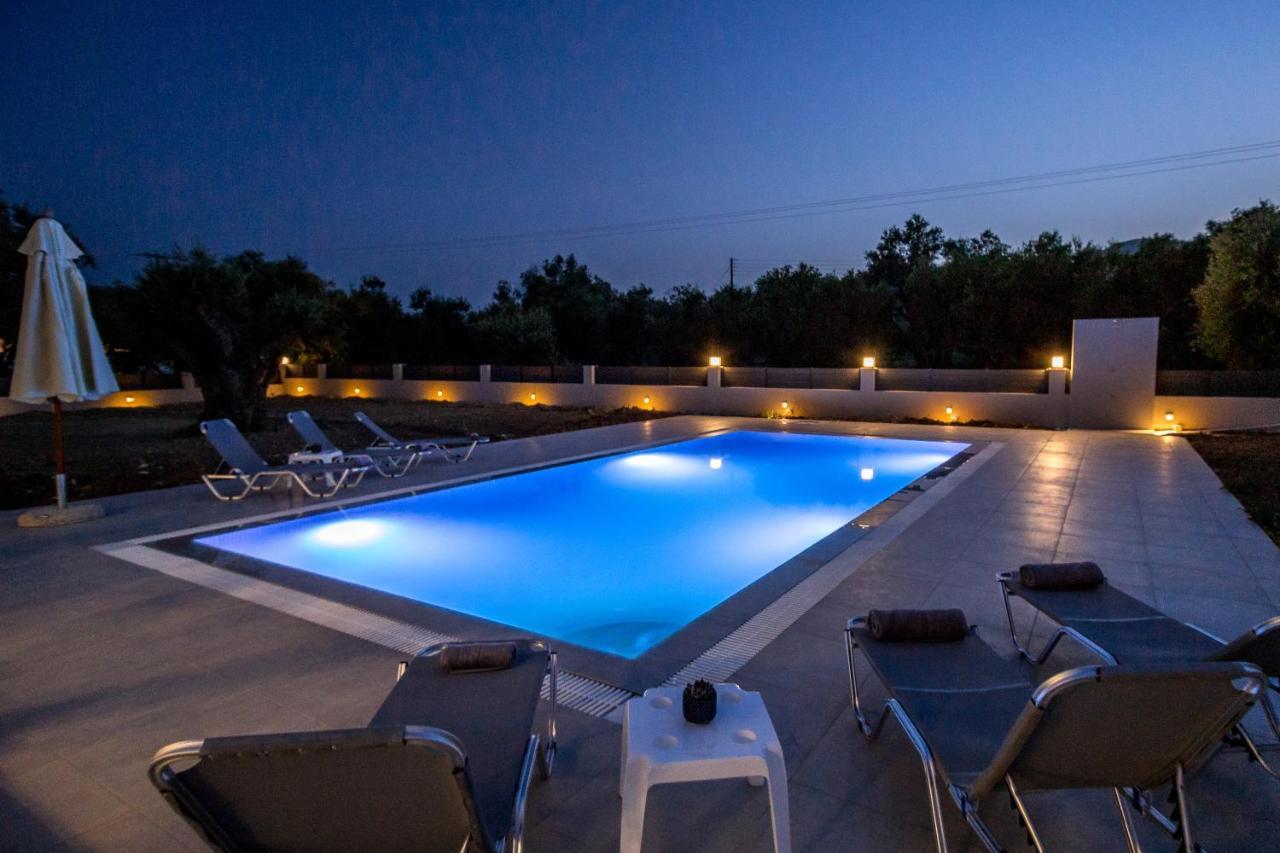 Villa Boviana With Private Swimming PoolAgios Sostis  エクステリア 写真